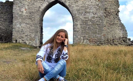 Вишиванки для всієї родини: кременчанка Ірина Бєлова розповіла, чому у їх сім'ї її має кожен