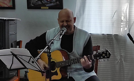 У галереї в День Соборності