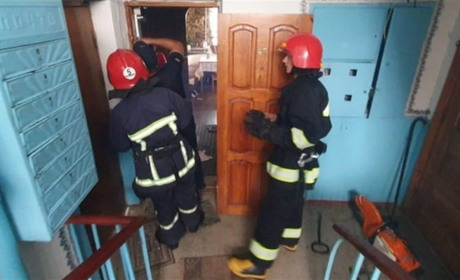 У Вараші рятувальники допомогли літній жінці відкрити двері квартири