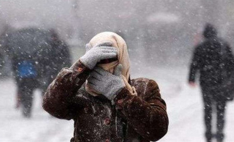 На Хмельниччині оголосили жовтий рівень небезпеки через снігопади та ожеледицю