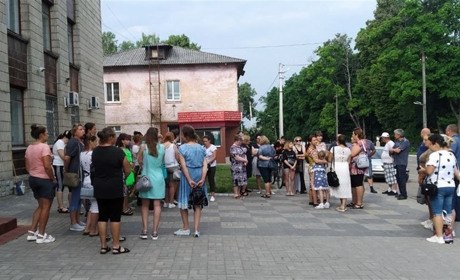 Білопільці проти переселення вихованців психоневрологічного інтернату до школи