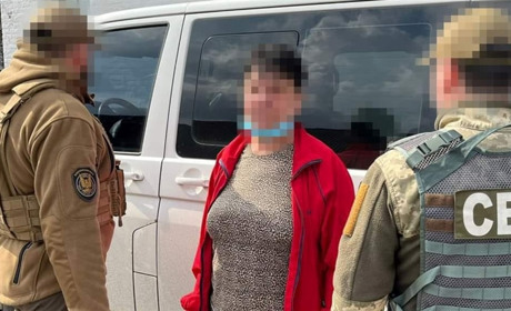 СБУ затримала агентку фсб, яка наводила російські авіабомби на Сумщину