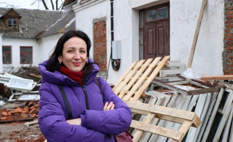На базі колишнього шкірвендиспансеру у Звягелі продовжують облаштовувати 7 смартквартир для ВПО