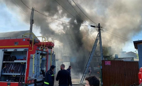 У Фастові на СТО сталася пожежа: згорів автомобіль