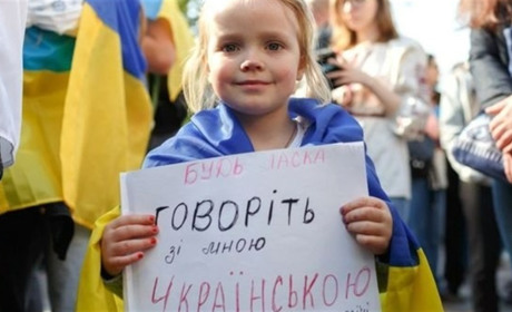 Тенденція: удвічі більше херсонців почали спілкуватись виключно українською