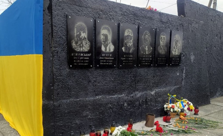 У Рафалівці відбувся мітинг-реквієм, присвячений загиблим Героям. Відкрито пам'ятні дошки