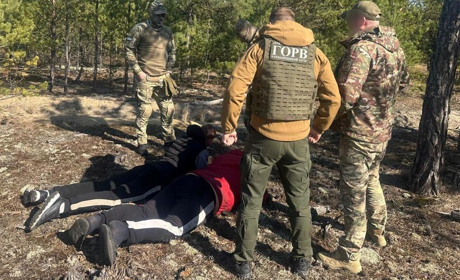 Жителів Сарненського району затримали на організації виїзду за кордон: один із них — неповнолітній