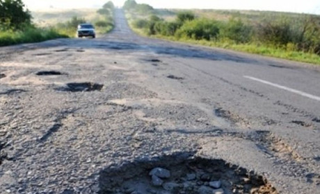 Відремонтованих доріг на Городоччині побільшає. Планують придбати дев’ять тисяч тонн спецсуміші