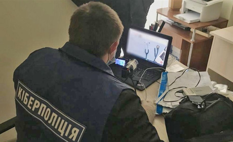 Викрили представників онлайн-аптек на продажі фальсифікованих та заборонених до обігу медпрепаратів