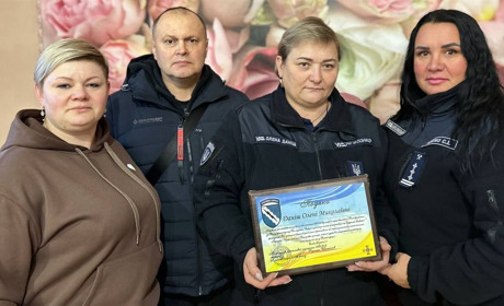 Є люди, яких хочеться обійняти всією країною!!