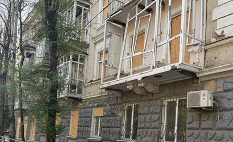 Ворожі обстріли Херсонщини: окупанти завдали ударів з артилерії, РСЗВ та безпілотників
