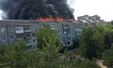 У Новій Каховці загорілася багатоповерхівка