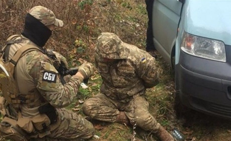 Суд покарав військового та спільників, які торгували вибухівкою. Їх розкрили СБУ-шники з Вараша