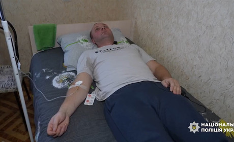 Як дільничний Максим Бордачов отримав три поранення, рятуючи цивільних від ворожих дронів (відео)