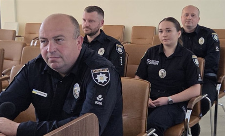 На варті спокою громади: у Славуті відзначили дільничних офіцерів поліції