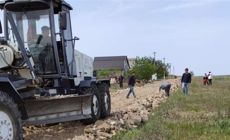 У Майорах на Сонячній з'явилася прохідна дорога. Від заснування села вона була ґрунтовою