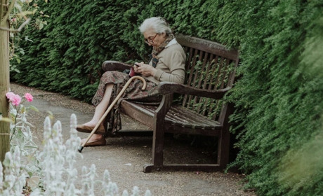 У Городку пенсіонерку оштрафували за дрібне хуліганство через конфлікт із сусідкою