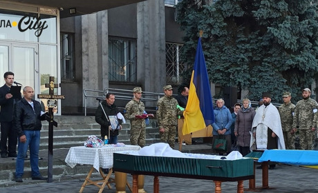 Сміла провела в останню путь воїна, захисника України та земляка Володимира Каліхмана