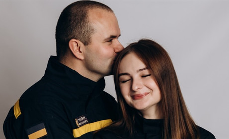 "Пункт незламності": де народилося кохання. Історія поліцейської та рятувальника