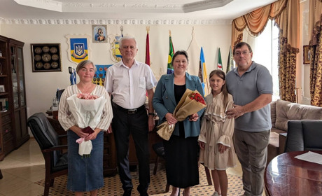 Чотирьом славутчанкам присвоєно почесне звання України «Мати-героїня»