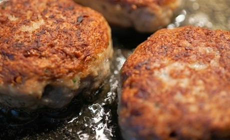 Готуємо сьогодні: смачні та ароматні грибні котлетки