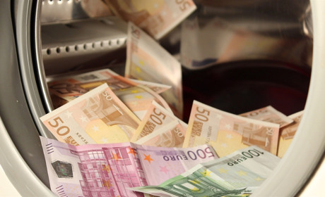 Швидко і за привабливою ціною: Сватівчанина ошукали на 7600 гривень при купівлі пральної машинки