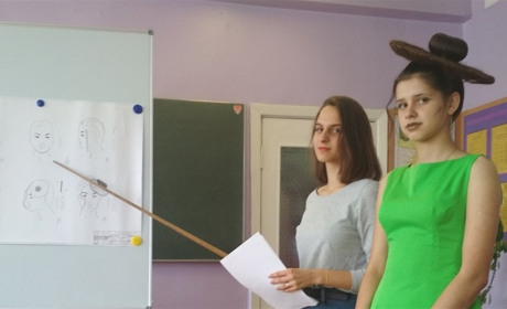 Як калинівські студенти-перукарі захищали курсові проекти