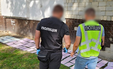 Поліцейські Хмельниччини ліквідували діяльність організованої злочинної групи