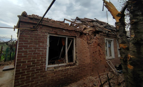 Російські окупанти жорстоко обстріляли Нью-Йорк. Пошкоджено приватні будинки й торговельний комплекс