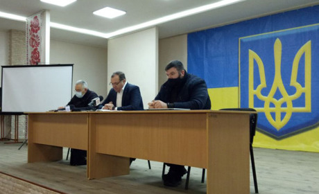 В окрузі № 50 працює окружна виборча комісія. ЦВК зареєструвала першого кандидата в народні депутати