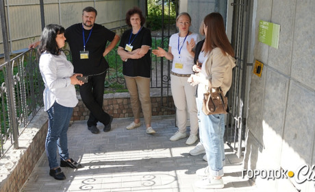 Як у Городку працює Центр життєстійкості: моніторинг партнерів проєкту