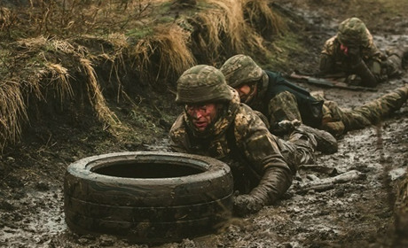 На Півдні окупанти зміцнюють сили і підтягують резерви