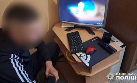 Раніше судимий 24-річний буковинець завербував 16-річну дівчину з метою її сексуальної експлуатації