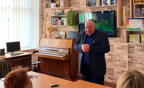 Сміляни вшанували пам’ять гумориста Олекси Бакуменка