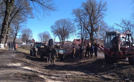 Як у Черепашинцях село прибирали