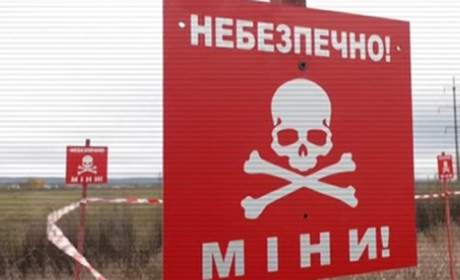 На Херсонщині окупанти продовжують мінувати місцевість