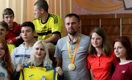 Учнівська молодь НПЛ зустрілася із паралімпійським чемпіоном Костянтином Симашком