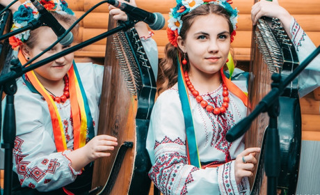 День вишиванки: Франко-модник, вишивка хрестиком. Дізнайся про цікаві факти вишивки і вишивання