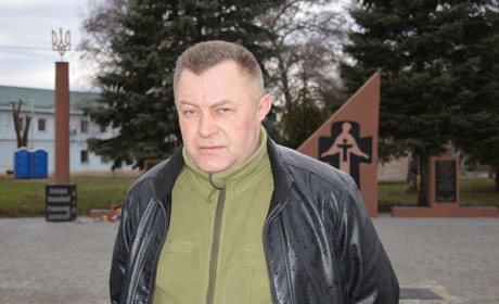 Руслан з Вінниччини, який сьогодні живе у Сватовому, розповів чому пішов добровольцем на фронт