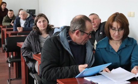 Працюють на попередження отруєнь бджіл: зустріч пасічників та аграріїв у Жмеринці