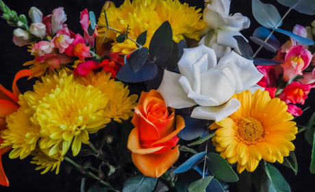 Замовлення букетів з доставкою по Троїцькому – зручне та швидке вручення