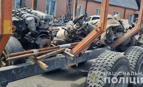 Вилучили 10 мотопомп і квадроцикл: в Сарненському районі провели обшуки