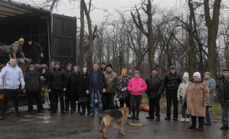 «Поліщуки — то особливі люди»: як жителі Рокитнівщини допомагають селу на Миколаївщині