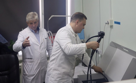 У лікарні Звягеля презентували нове медичне обладнання – відеоколоноскоп