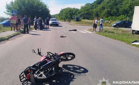 Поблизу Кременчуків зіткнулися мотоцикл і вантажівка: постраждав 16-річний хлопець