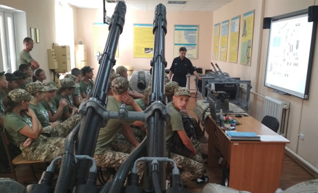 Попаснянські школярі беруть участь у Всеукраїнських навчаннях «Джура-прикордонник»