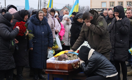 У Сарнах попрощалися з військовослужбовцем Василем Сульзою