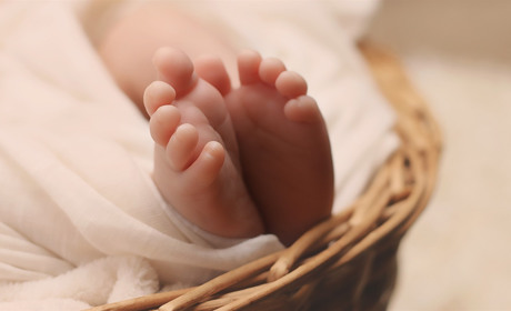 Цифра дня: скільки дітей народилося у Сватівському районі за перші три місяці 2020 року