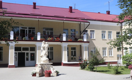 Понад сто людей знайшли дім в геріатричному пансіонаті у Червоноградському районі
