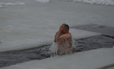Анонімне онлайн-опитування: чи купатимуться сватівчани на Водохреща у січні 2020